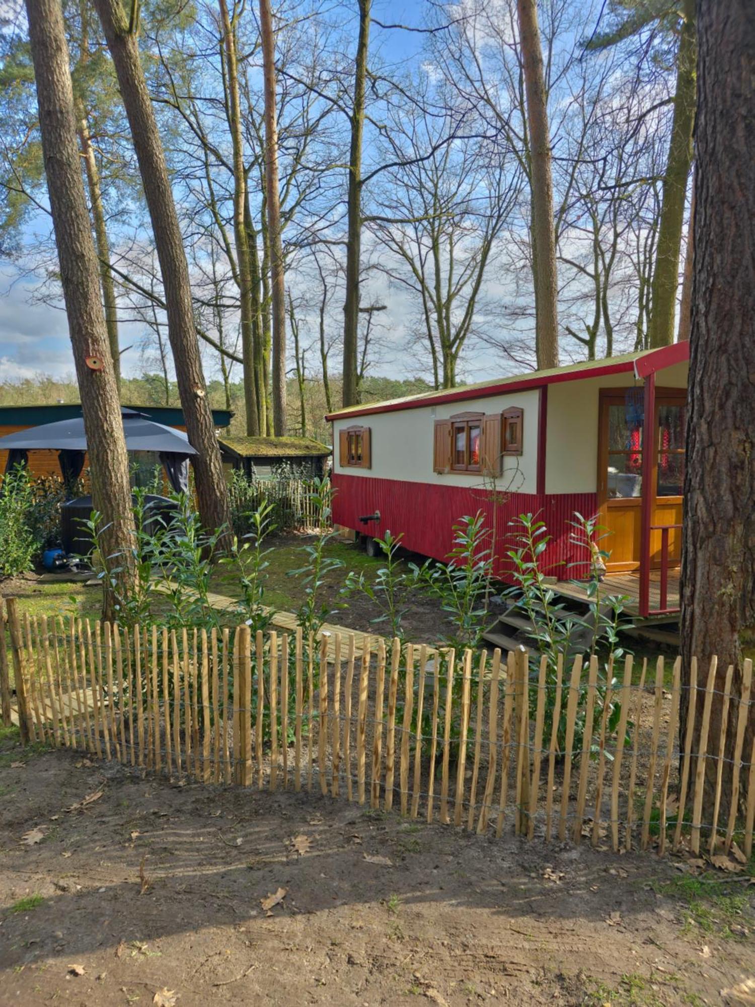 Pipowagen Met Prive Hot Tub Villa Lanaken Kültér fotó